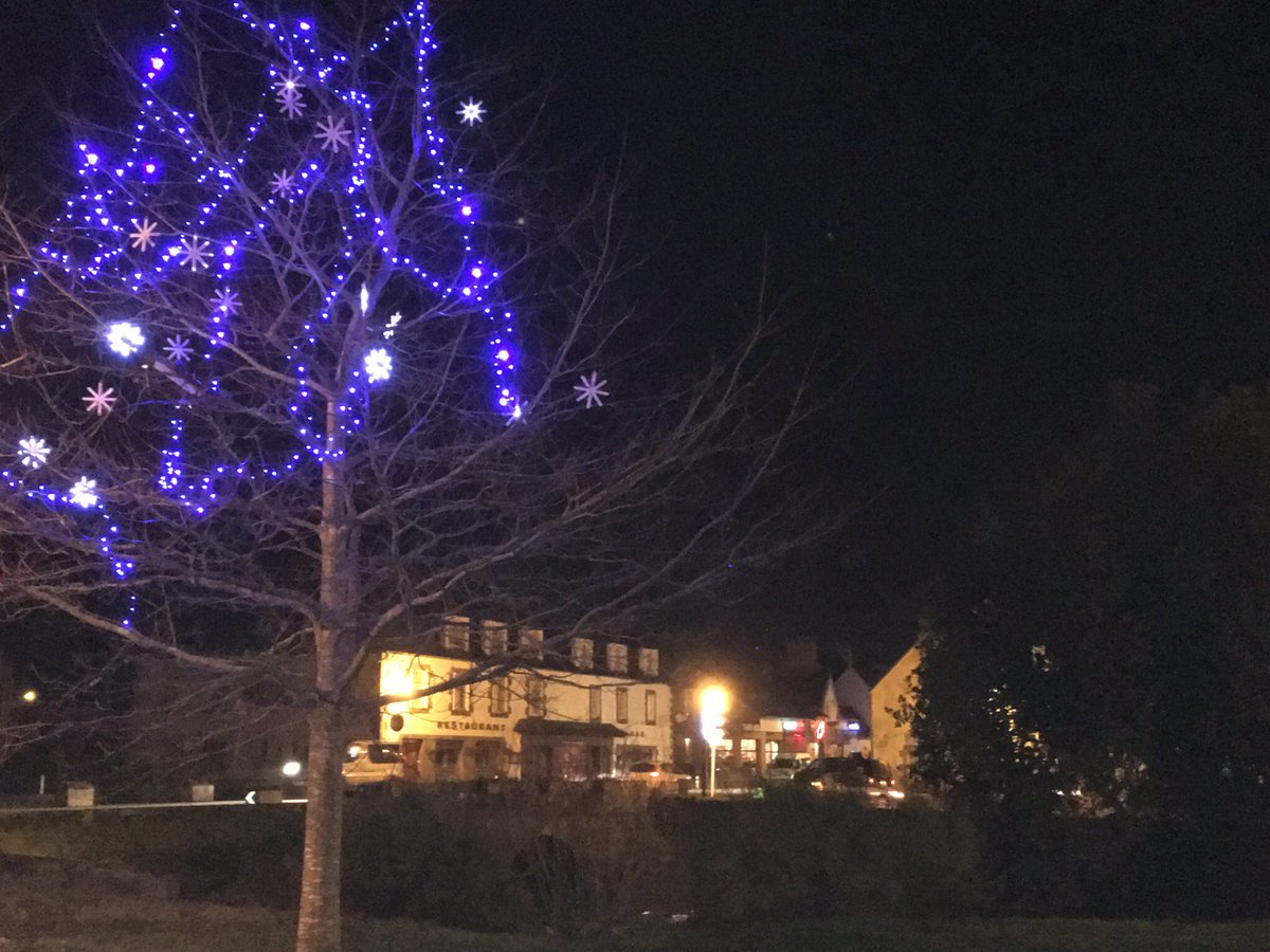 CCamfrout's tweet photo. 🎄La municipalité vous souhaite un très beau Noël 🎄 https://t.co/rP7JfevYjo