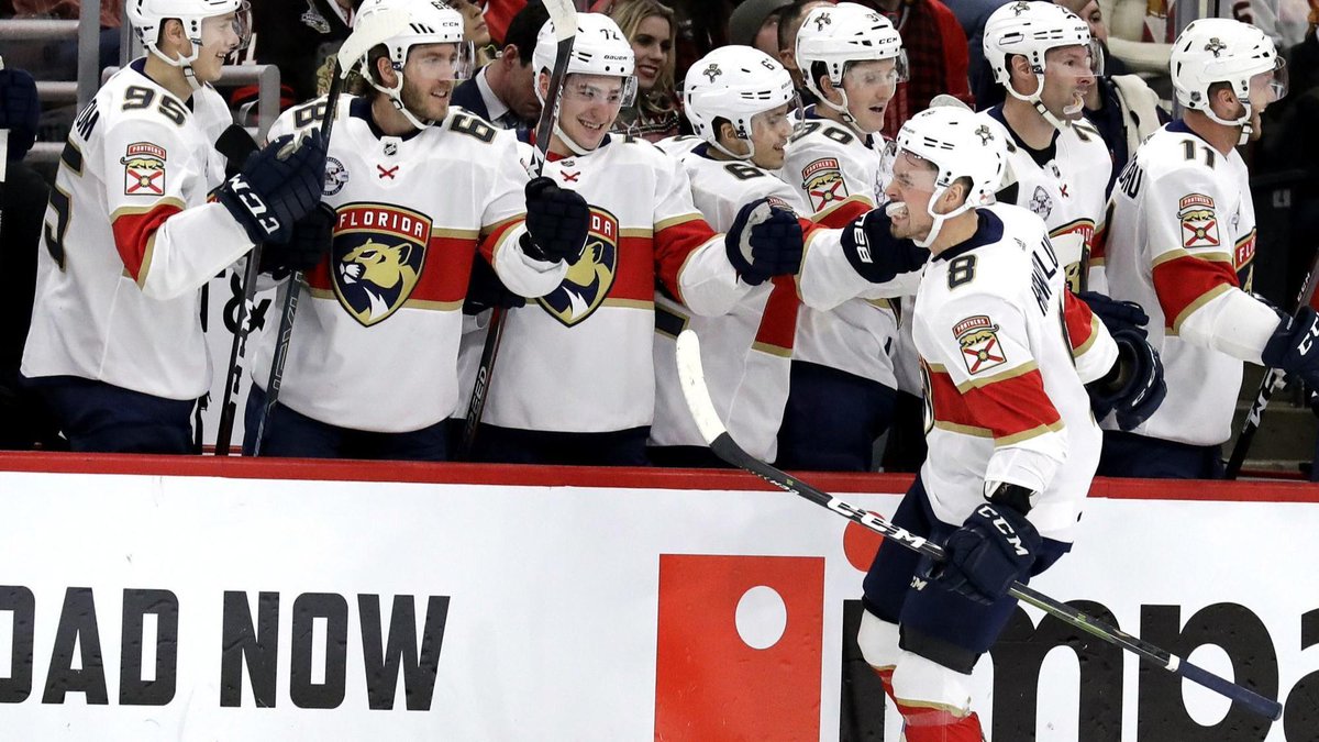 zestyflpanthers's tweet photo. Hawryluk, 22, scores first two NHL goals, Panthers get first win in Chicago in 11 years https://t.co/UbCzG8xonj https://t.co/I8l7FcreEi