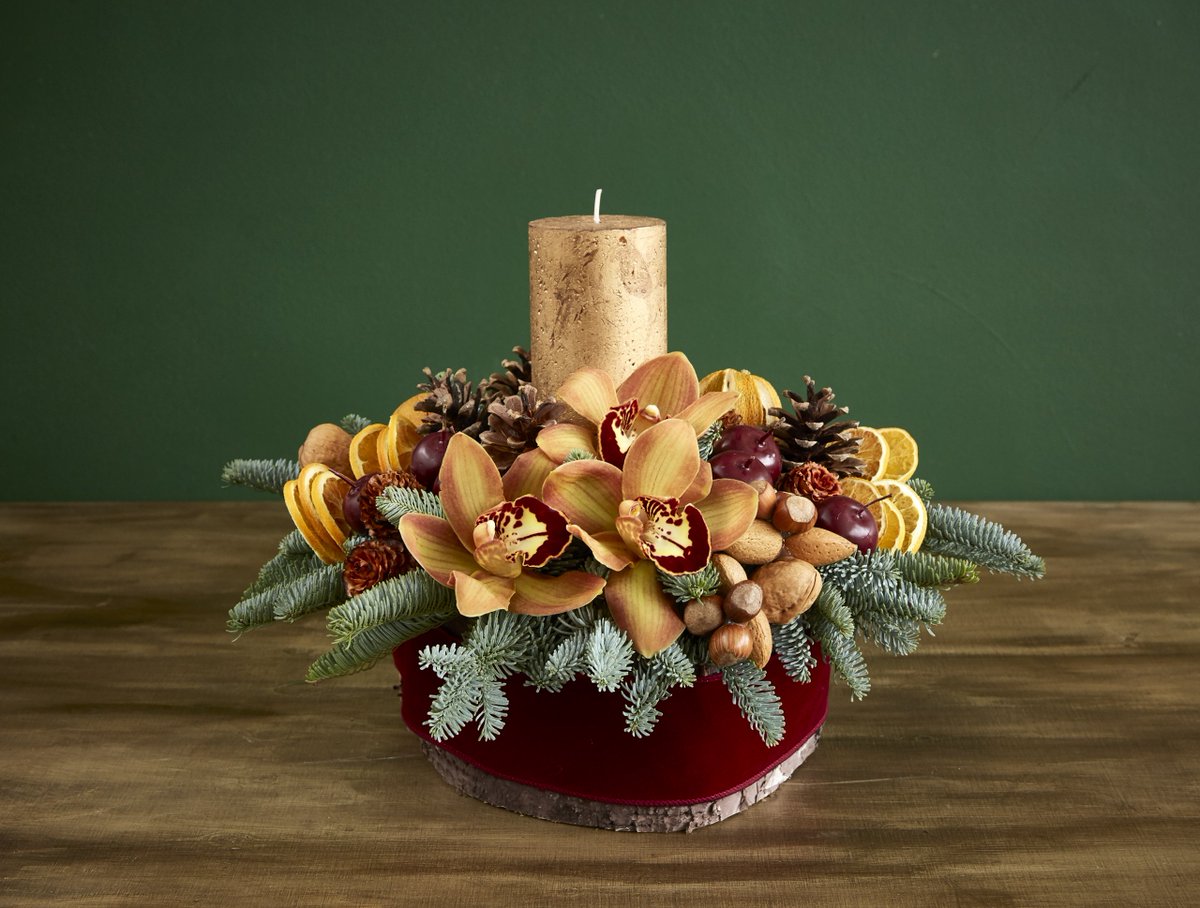 It's the last day of our christmas countdown #JanePacker12DaysofChristmas and our biggest tip is to light up those #Candles you've been saving for Christmas day and start relaxing in the beautiful candlelight whilst enjoying your #ChristmasStyling