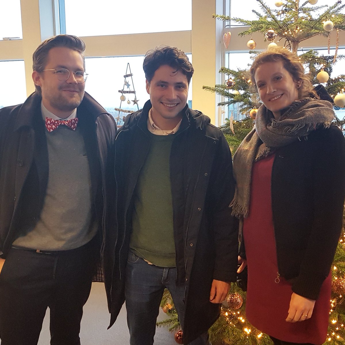 CFFcomms's tweet photo. Wij bedanken iedereen voor alle leuke reacties op onze kerstgroet, en winnaar @Aegon in het bijzonder, voor de hartverwarmende ontknoping van onze kerstactie.  #merrylittlechristmas #cffcomms  https://t.co/vtyyQ2dVYz https://t.co/8oW3FSvD3O