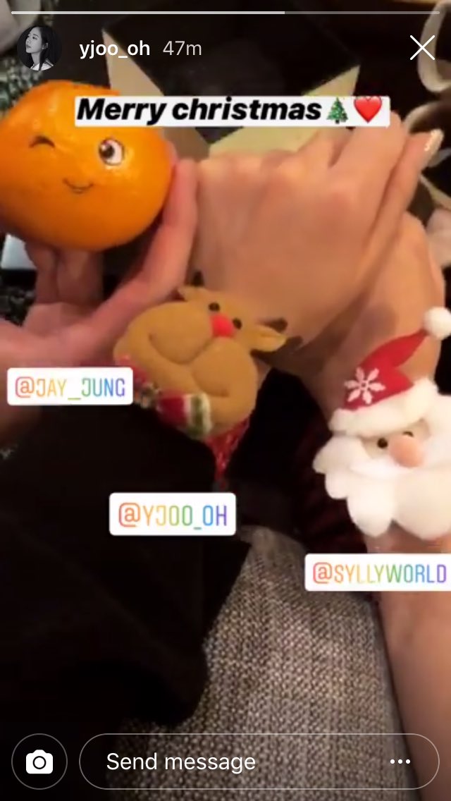 95GIZIBE's tweet photo. awwwwww my #heartsignal2 of family spending their Christmas together ♥️ I really hope Young Joo makes a vlog for it because I need them converse in English lol since I heard they talked in English from Jangmi story update 😜 https://t.co/9BIQBTBEli