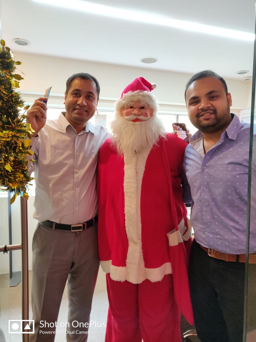 eticawealth's tweet photo. #WeekAtEtica Team #EticaWealth &amp; Team #Finace came together to celebrate #Christmas. All team members brought the Christmas spirit to the office environment.

As it is the season of joy and happiness Team Etica wishes you a merry Christmas and a Happy New Year 🎊🎊 https://t.co/GPDnHHfSlN
