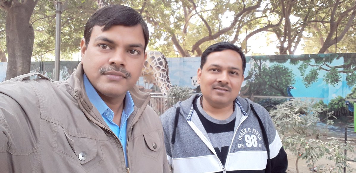 sunilrai738's tweet photo. Today with my friend Neel Griv, #ChiefManager, #AllahabadBank #Katni in #prayagraj  #friendsforever https://t.co/4aIir0hLn7