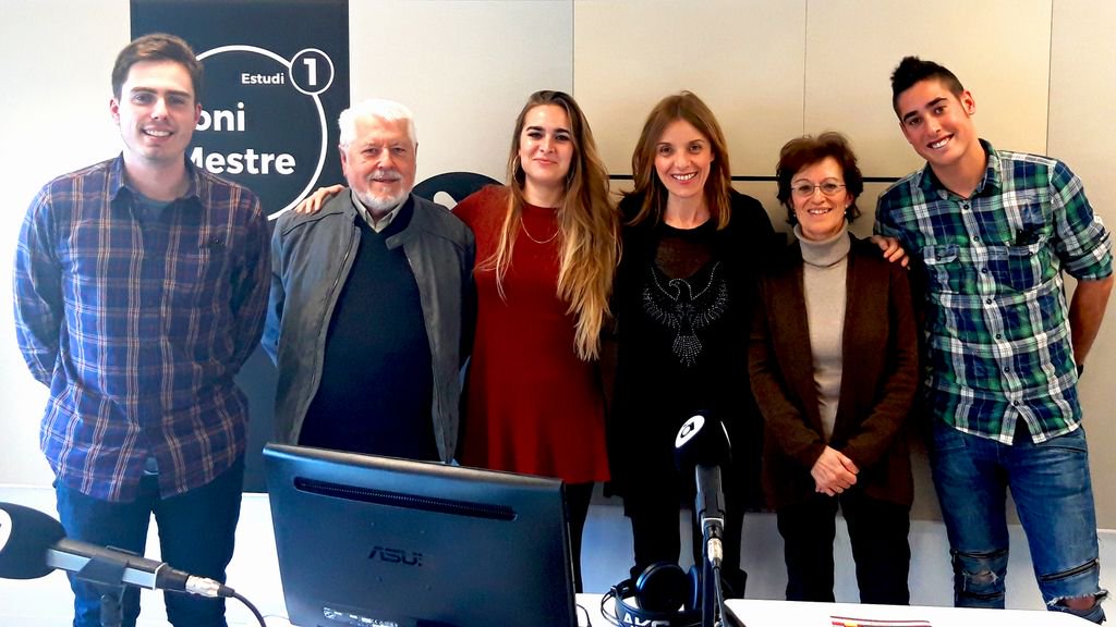 ProxParadaAPunt's tweet photo. 🎄 Hui juntem Jesús Huguet i Agustina Pérez amb els nostres mil·lennistes. Tradicions, religió, consumisme… Com viuen el Nadal diferents generacions? @Maguspe @DCivera @paumarchgb @Latiafiga 

 📻👉  https://t.co/8fKtOhnuUq https://t.co/oeZUPG5sYb