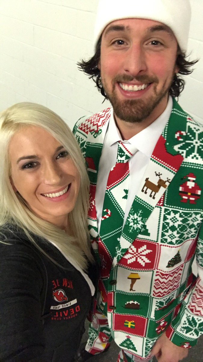 falconsfan02's tweet photo. Merry Christmas, ya filthy animals! #throwbackonaMonday @Blockaid1 https://t.co/p1UBZO196t