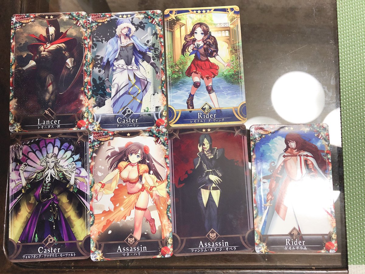 クラーヴィス 今日の戦利品ーーー Xiii機関のバッジ ロクサスとマールーシャなの嬉しいけど シグバール欲しかった