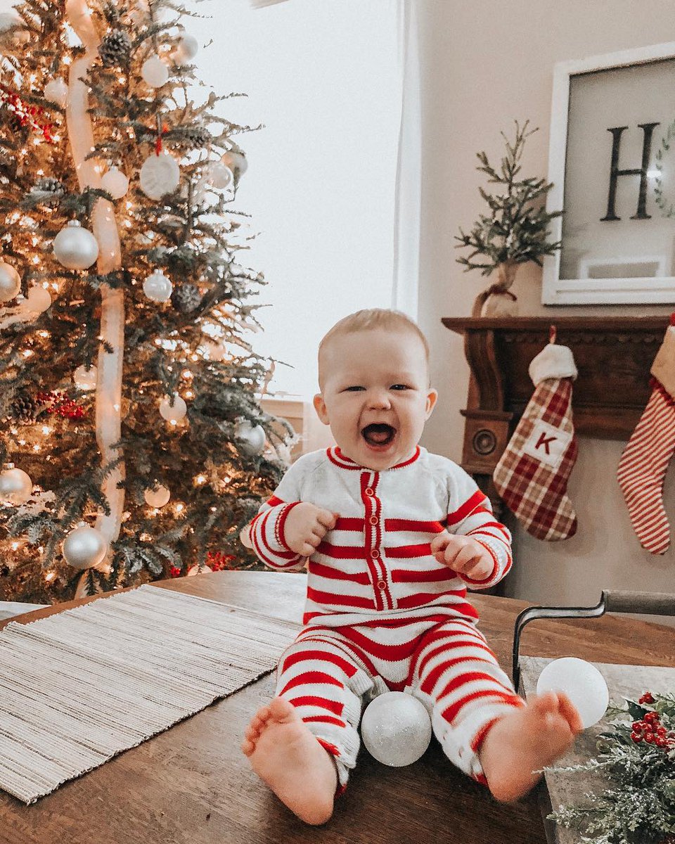bemama_UK's tweet photo. It's Christmas Eve and Kierra's baba Easton looks super excited! 'Favourite' if your little ones are just as excited for Santa's visit 🎅🎄

Instagram 📸 kierraaburns https://t.co/f5LzQbIEsY