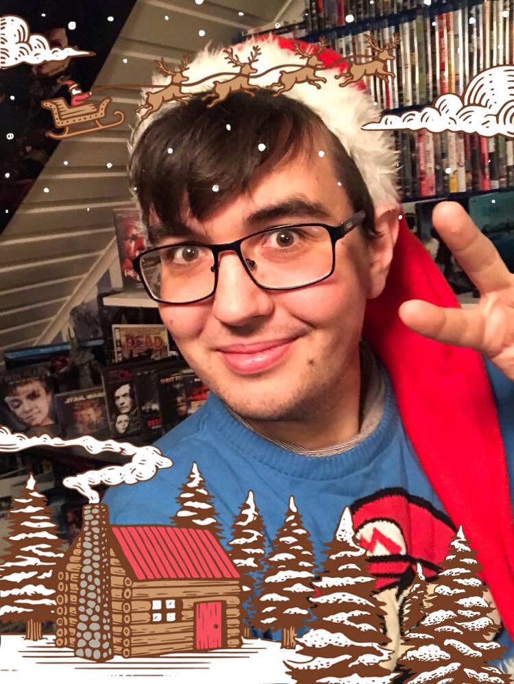 CHHeijer's tweet photo. En riktigt God Jul till er alla! Hoppas den innehåller Kalle Anka, klappar och lagom mycket julmat! <3 #Mariopodd https://t.co/sNxdZNwxQE