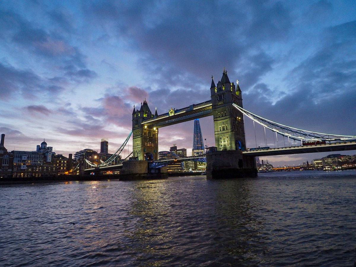 foto_fancy's tweet photo. Sunset at Tower Bridge #beautifullondon #towerbridge #londontower #thamesriver #riverthames #London #uk #unitedkingdom #british #fotofancy https://t.co/gd6uFE1seh @foto_fancy https://t.co/dasRLss7PZ