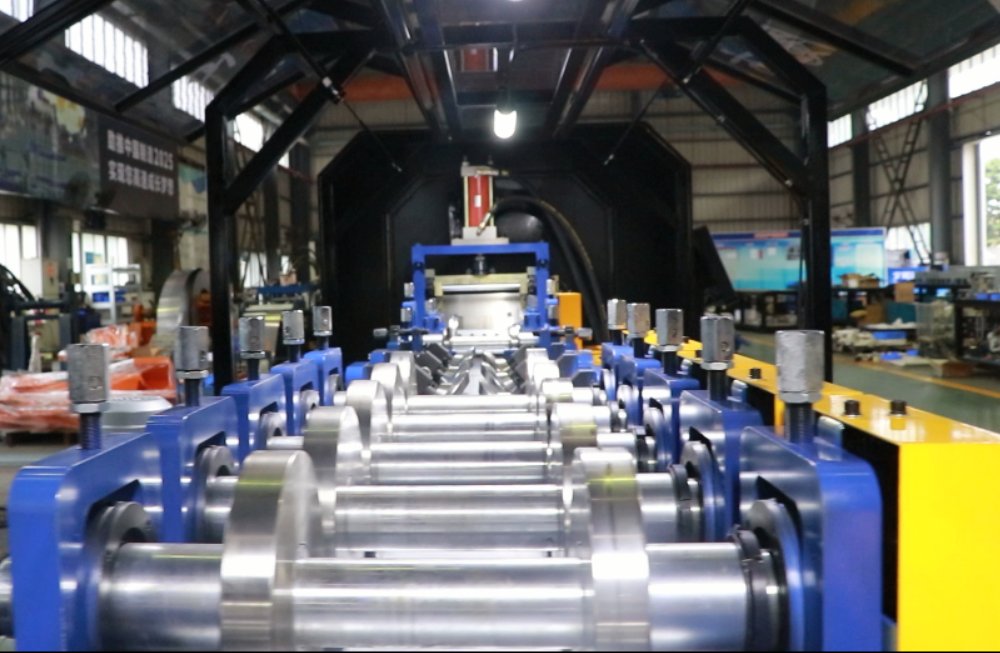 dahezb's tweet photo. Dahezb model MF  light Gauge Steel Framing Machine，steel frame Light gauge Steel profile Keel roll forming machine in china 
https://t.co/qlDpDZ183a
Email：sales@dahezb.com

#LightSteelMachine  #SteelFrameMachine #purlinMachine  #steelframe https://t.co/awcIrrD5C4