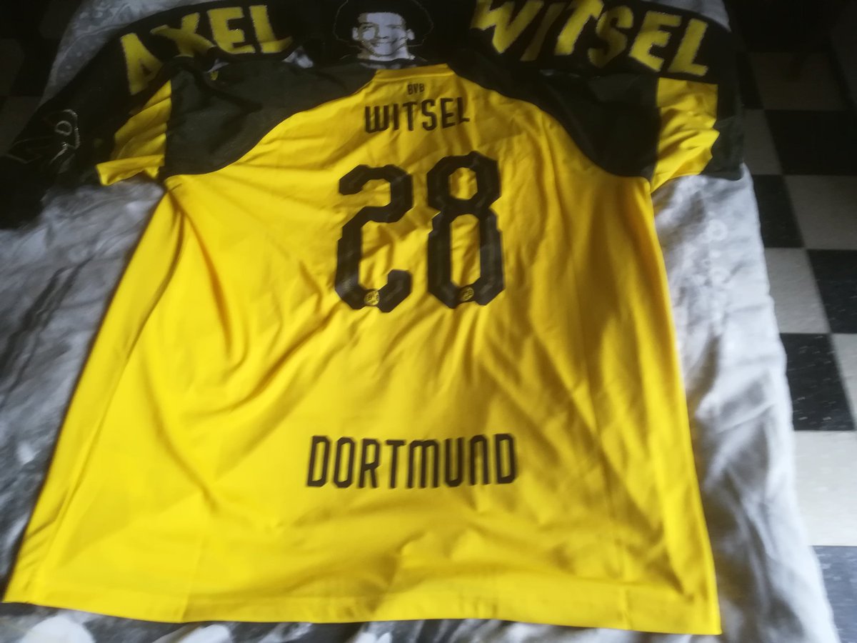 axelwitsel's tweet photo. Mijn kerst cadeau zie met dank aan TDM 😜 https://t.co/lRjcgM0Ahq