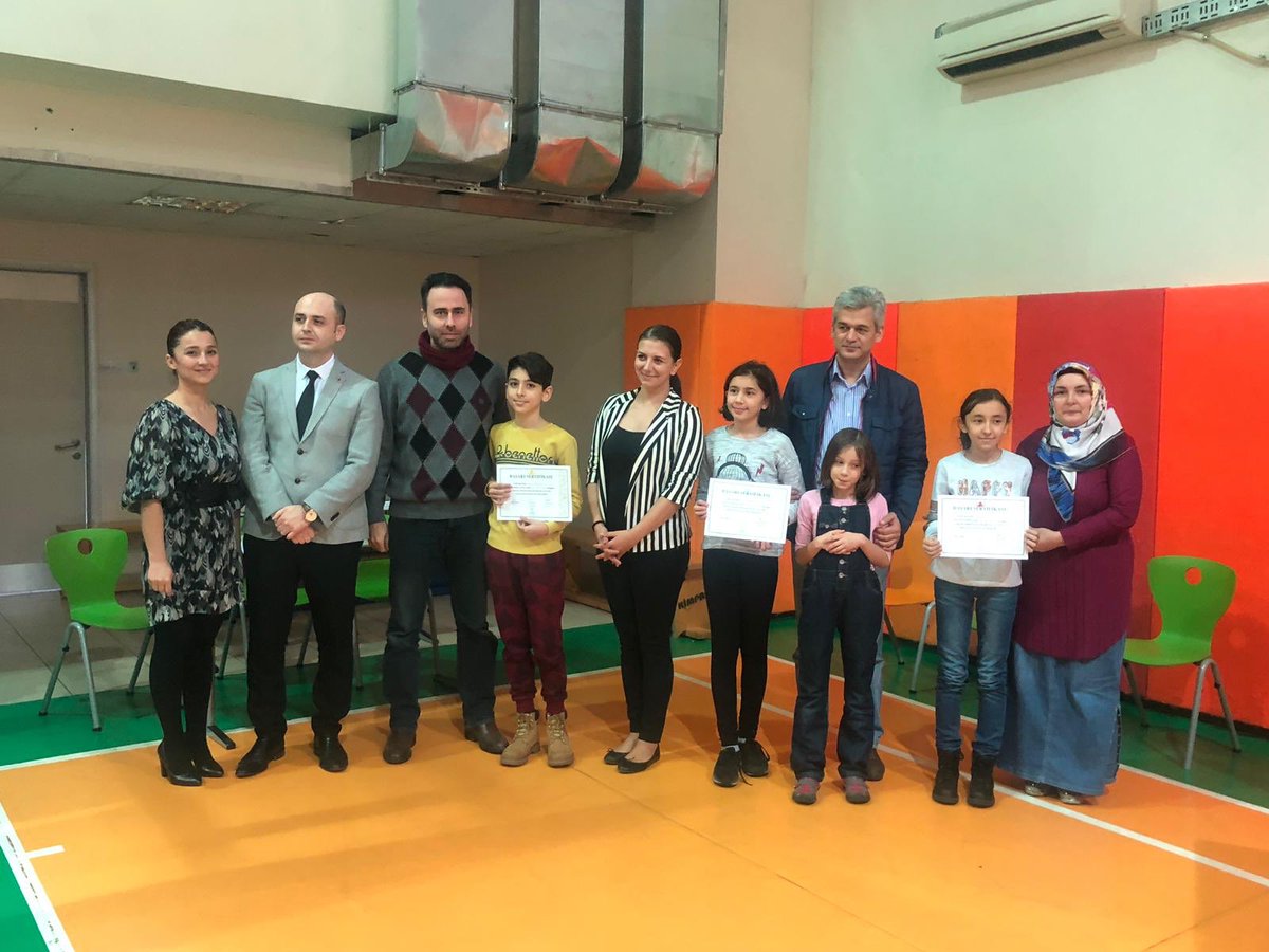 Kurtköy Doğa Koleji olarak her yıl düzenlemiş olduğumuz “Aile Boyu Akıl Oyunları” yarışmamızı 5.sınıf veli ve öğrencilerimizle birlikte gerçekleştirdik. #kurtkoydogakoleji <a href="/elvin_oven/">Elvin Öven Güçbilmez</a> <a href="/mineasinan/">Mine Sinan</a>