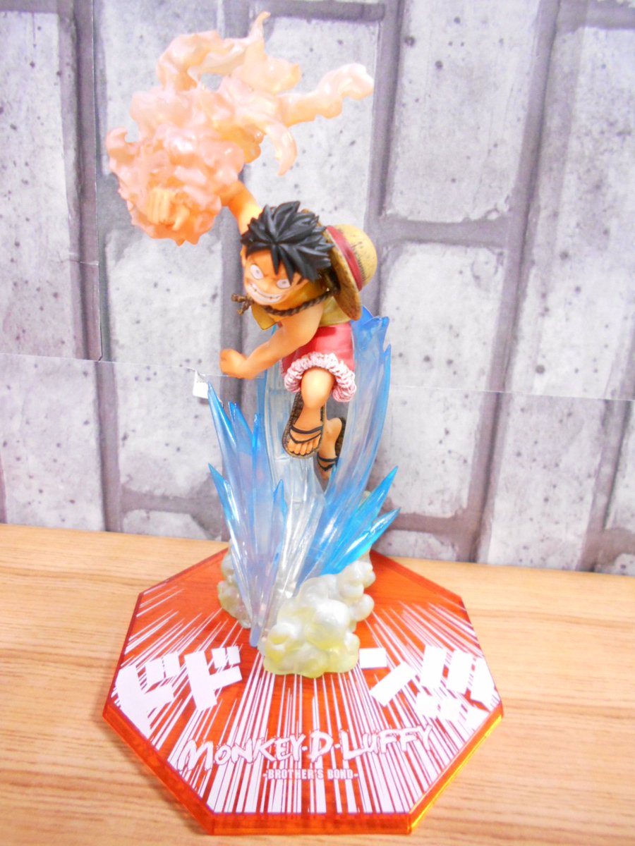 ট ইট র One Piece 麦わらストア名古屋店 おすすめ商品 フィギュア Figuarts Zero モンキー D ルフィ Brother S Bond 兄弟の絆 4 500円 税 好評発売中 麦わらストア Onepiece