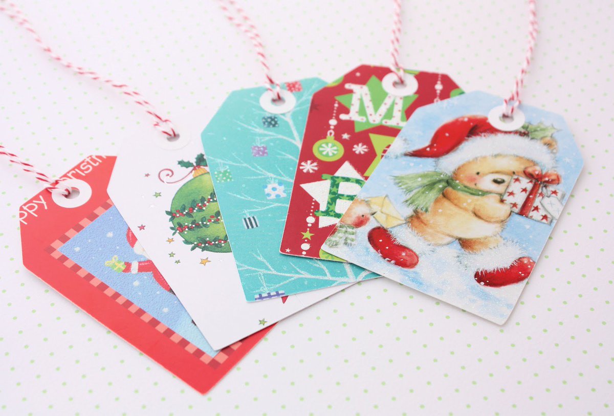 RecycleDevon's tweet image. Don’t ditch your Christmas cards! Why not use them to make these lovely gift tags for next Christmas? Alternatively, find out where you can recycle them: bit.ly/2Av6xtT #PostChristmas