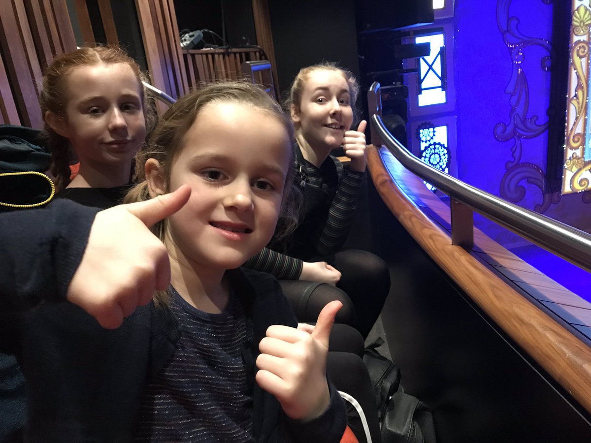 LHymus's tweet photo. #marlowepanto The Hymus’ and Squires are ready for you ❤️🎄 https://t.co/RWGJm5MaYr