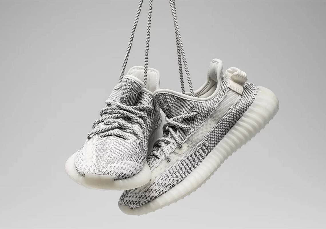 Not much time to get your Yeezy Boost 350 V2 Static raffle entries in!!

thesolesupplier.co.uk/raffles/yeezy-…
