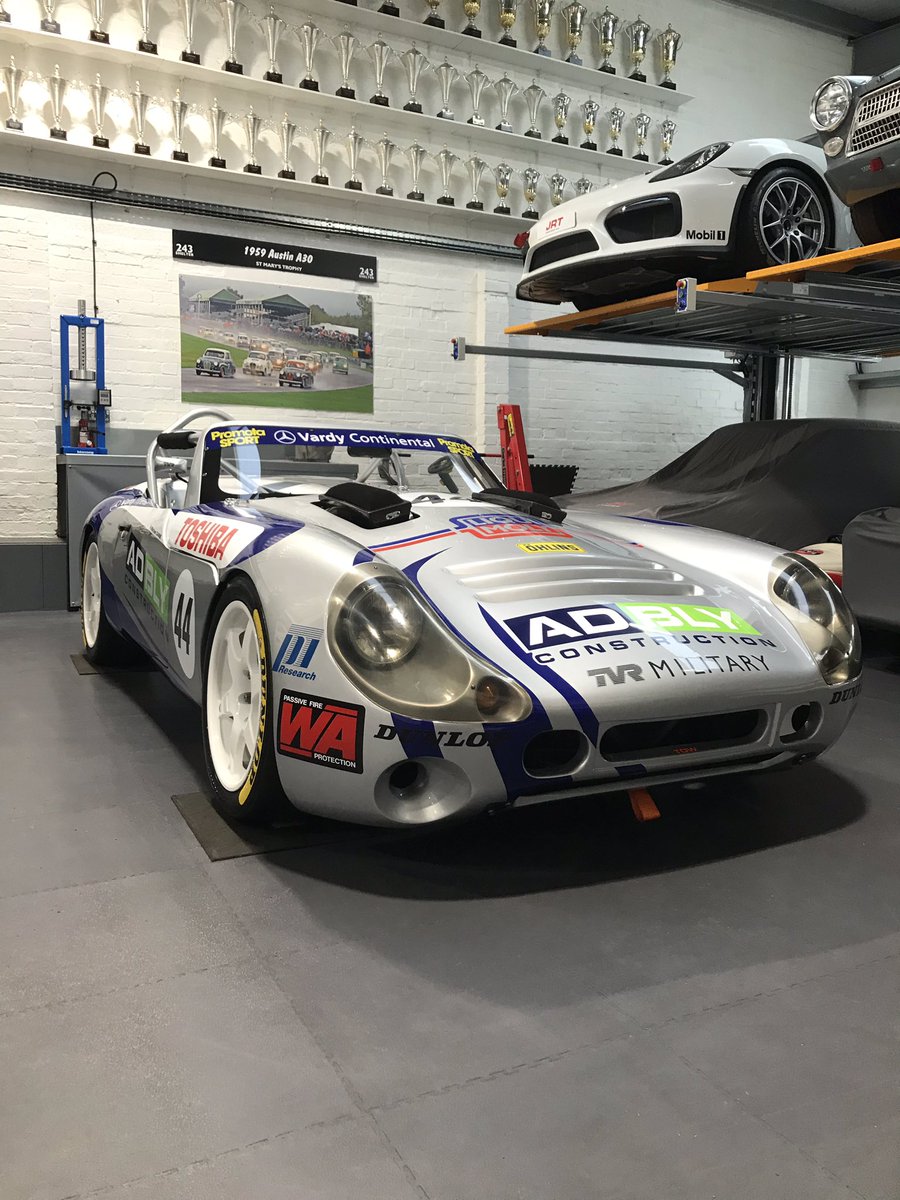 AndrewJordan77's tweet image. Collected and on its way home. In 1999/2000 these two battled for a Championship. Pretty cool we are now fully restoring both cars. One down and one to go 😜👍🏻👌🏻