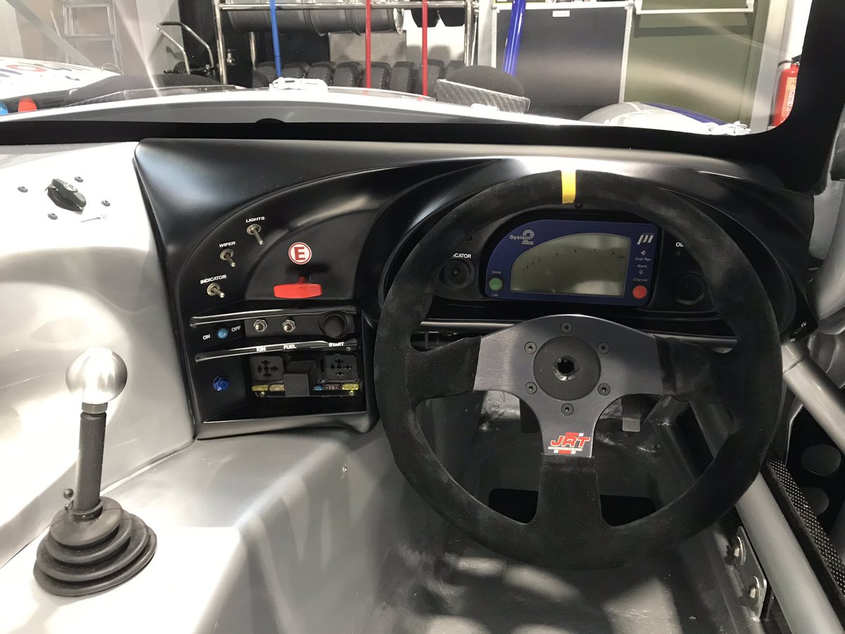 AndrewJordan77's tweet image. Collected and on its way home. In 1999/2000 these two battled for a Championship. Pretty cool we are now fully restoring both cars. One down and one to go 😜👍🏻👌🏻