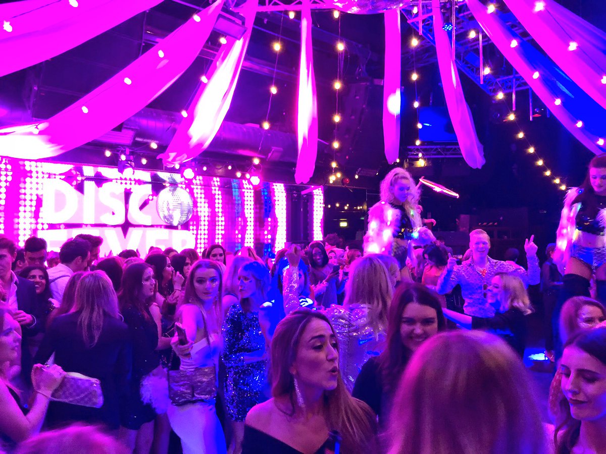DrDaisyBennett's tweet photo. Wishing everyone a Happy Christmas ❤️ Some fun pics from this year’s L’Oréal Xmas Party with the theme of #discoglam. No shortage of glitter! #weareloreal #becauseweareallworthit #teamwork #WorkLifeBalance #Scientific #CorporateAffairs #Legal 💋 https://t.co/e8siWOzKBQ