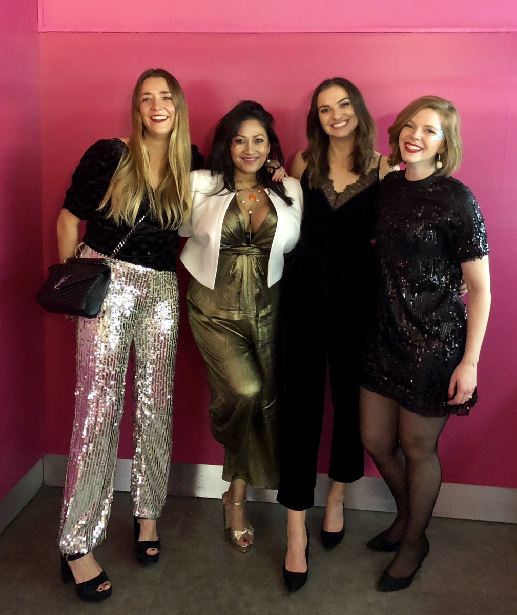 DrDaisyBennett's tweet photo. Wishing everyone a Happy Christmas ❤️ Some fun pics from this year’s L’Oréal Xmas Party with the theme of #discoglam. No shortage of glitter! #weareloreal #becauseweareallworthit #teamwork #WorkLifeBalance #Scientific #CorporateAffairs #Legal 💋 https://t.co/e8siWOzKBQ