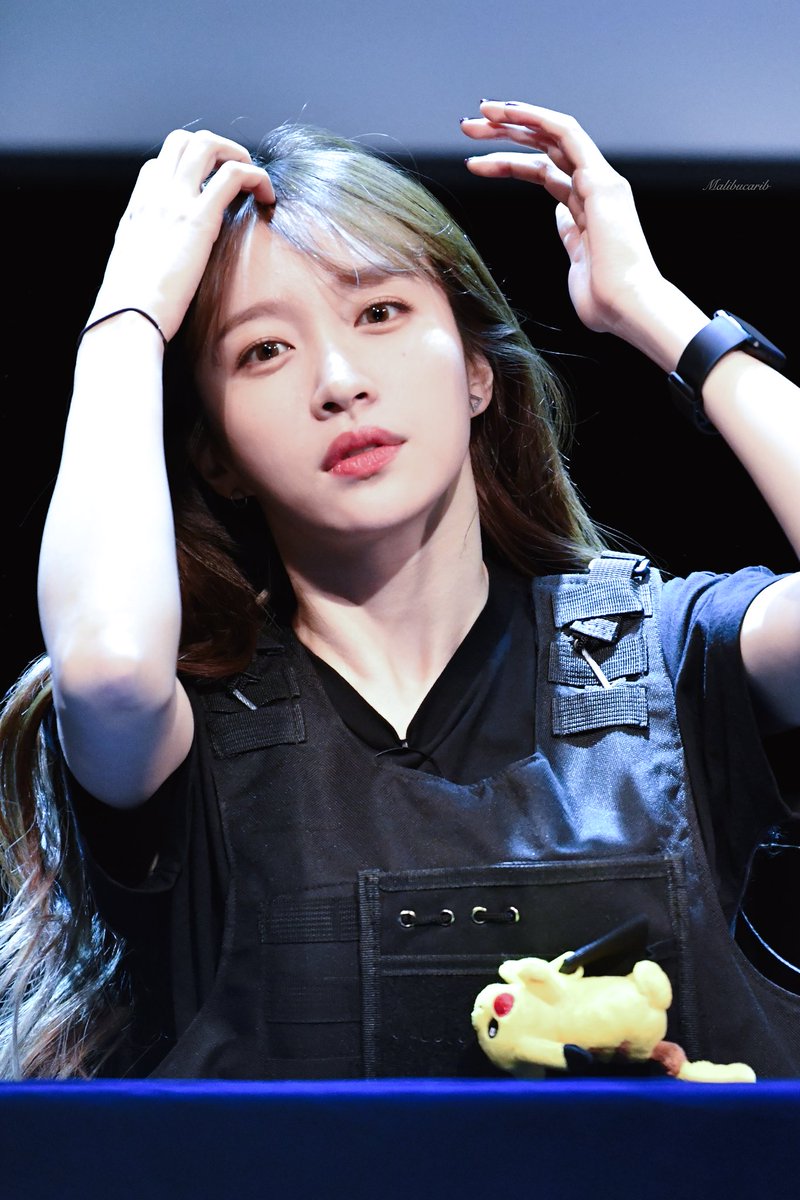 MALIBUCARIB's tweet photo. 181124 제일라아트홀 팬싸인회 ❥❥❥
#EXID #Hani #하니 https://t.co/jhLitJoIig