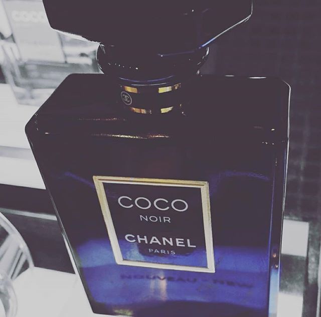 Chanel Coco Noir Eau de Parfum Spray For Women, 3.4 Oz