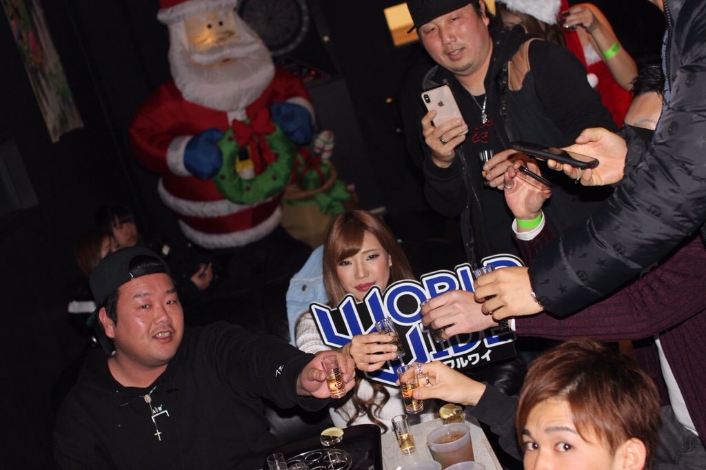 53amu1's tweet photo. 1２／２２ #ワルワイ 
お疲れ様でした🤗
AMUのゲストで来てくてた方
ありがとうございます!!
SPECIAL GUEST DJ
@dj_shouta   @djmitsu32 
大先輩お二人のDJは圧巻でした🔥

次回のWORLD WIDEは
１２／３０忘年会SPECIAL🍾💓 https://t.co/gPhMBOLbxC