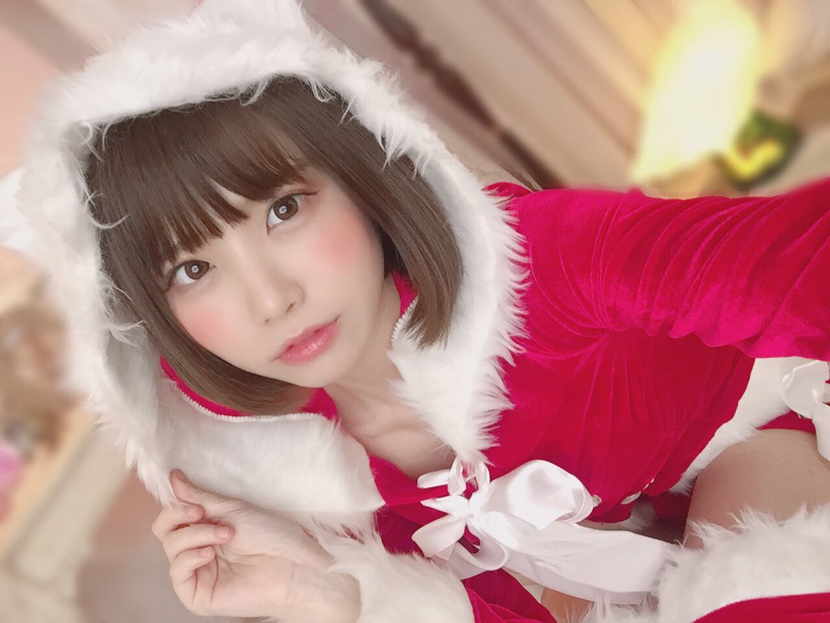 enako_cos's tweet image. 🎁Merry🎄 Christmas🎅

編集作業とコミケ準備でもはやそれどころじゃないのですが、やっと終わりが見えてきました…∩(´；ヮ；｀)∩
明日写真集の詳細やお品書きが出せると思うのでお楽しみに🌟