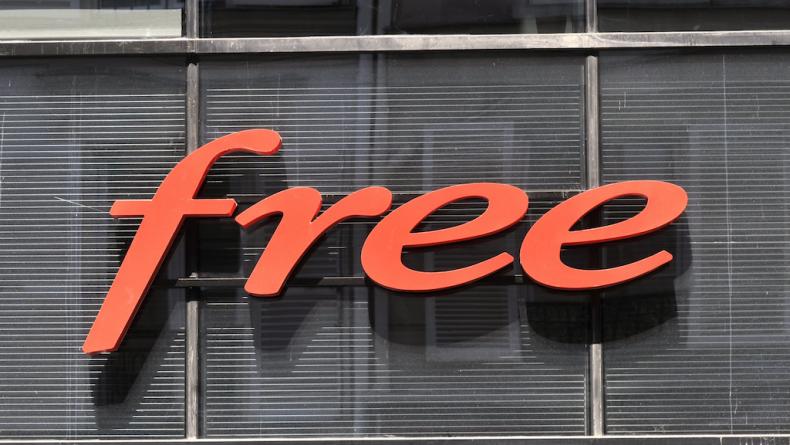 ParlonsRH's tweet photo. #Management par l'enchantement au centre d'appels #Mobipel ex @free : le rapport 💣 du cabinet #Alter ➡ Jouer sur les #émotions des salariés efface la frontière entre sphères pro et privée, d'où des atteintes à l' #estime de soi #RPS - https://t.co/d7qTnfEyF2 via @Politis_fr https://t.co/TRbMp3vv6D
