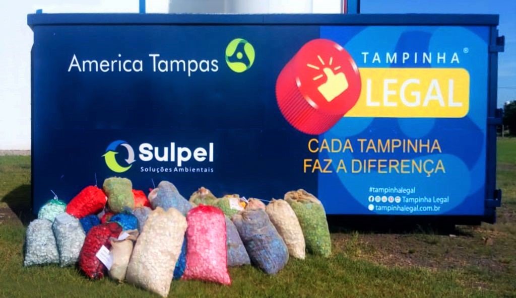 Mais um exemplo do bem, que nós sempre adoramos divulgar. O programa #tampinhalegal coletou, em apenas 3 dias, 7 toneladas de tampas plásticas. Estas da foto são de Venâncio Aires (RS).  A matéria está no nosso site. bit.ly/2QOUinZ