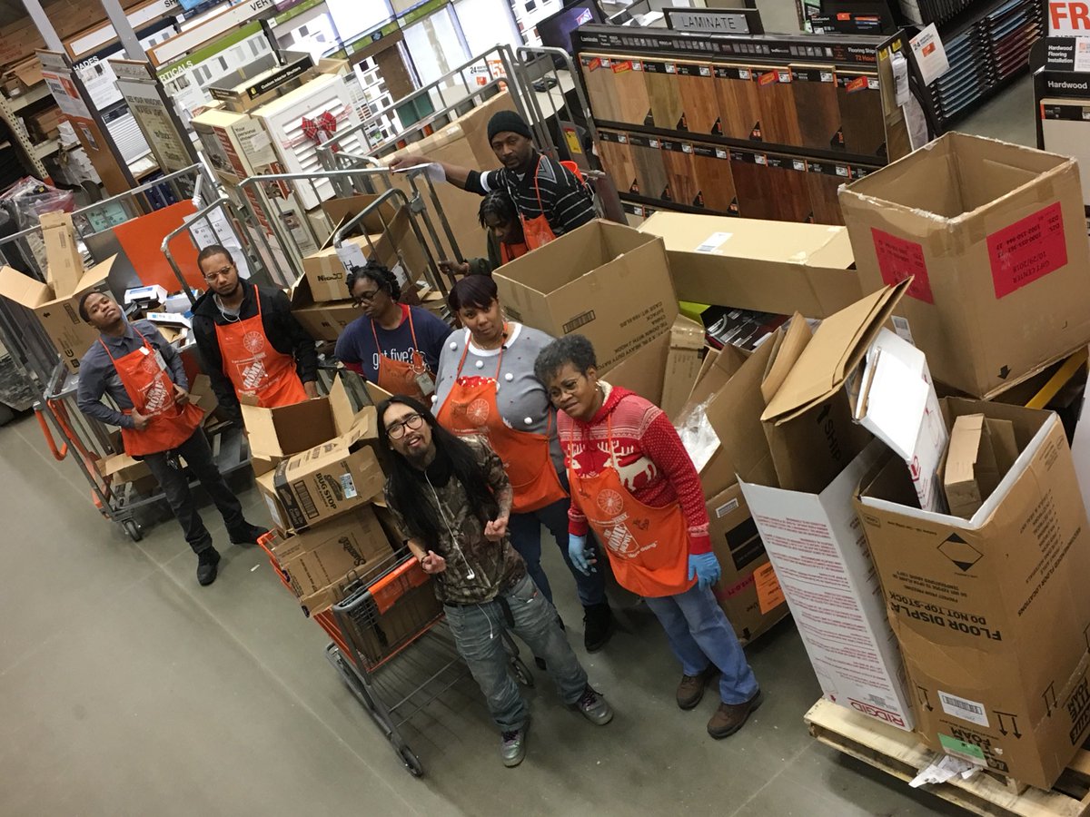 steven_depot's tweet photo. Store 2583 Brentwood - The Freight Team got wind of the “Cardboard Challenge” and wanted to show what they could do, small team but a huge contribution 👏👏We are Brentwood 💪💪 it’s a movement 😉                                       Happy Holidays ✌🏽 https://t.co/VAEwgDLYoj