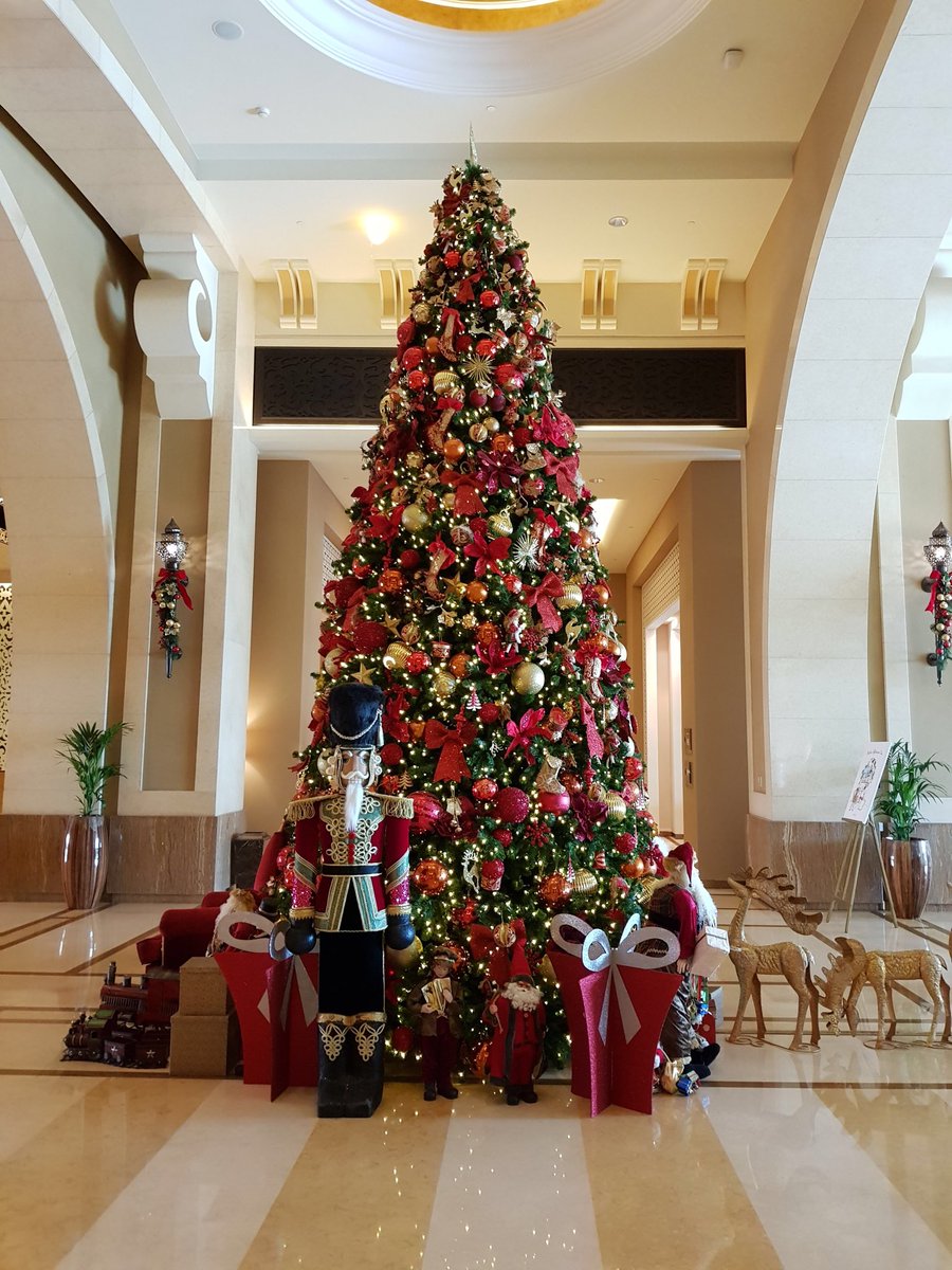 It’s beginning to look a lot like Christmas! #ChristmasEve