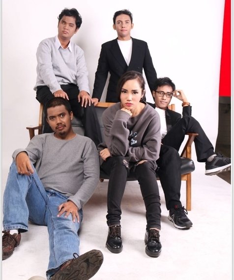 pstaytune di #BMI #NowPlaying  MALAM MINGGU <a href="/caturofficial1/">catur</a>
#AMPmusic cc <a href="/tommyprasojo/">Tommy Prasojo</a>

streaming :batara.rajawali.grp.co.id