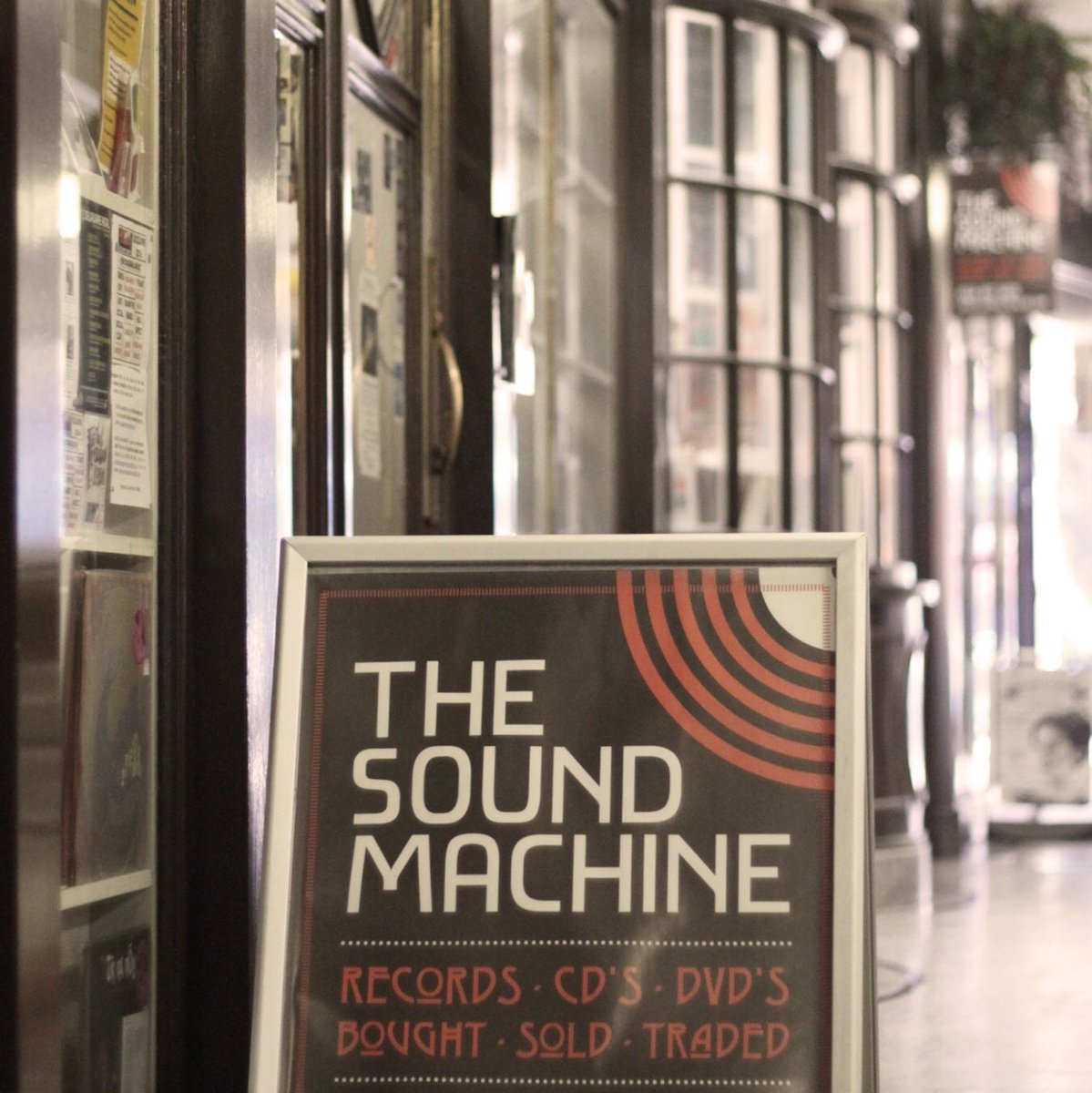 TheSoundMachine's tweet image. Lose yourself in a world of vinyl this Christmas at The Sound Machine 🎄✌️ Open today until 4pm #fortheloveofvinyl