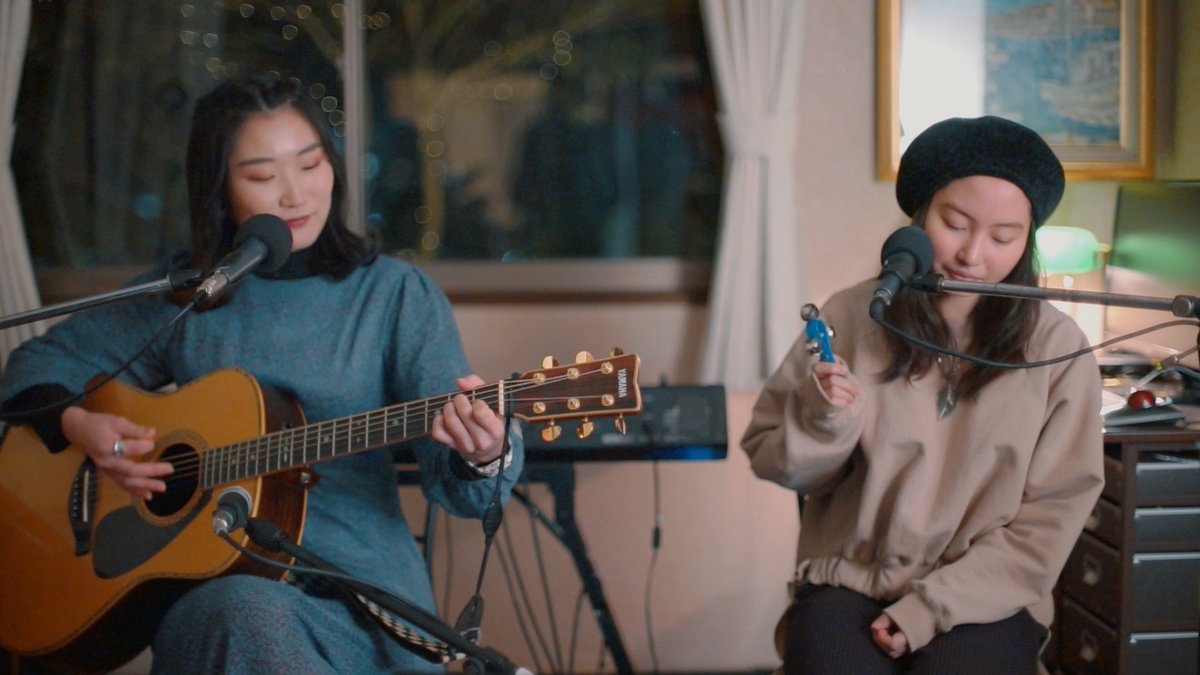 studio_bgs's tweet photo. New Video UP!!🎥

Happy Xmas - John Lennon 【BGS】
https://t.co/O0xla8Hred

Vocal: れな @shion_blue_1231 
Guitar: ひぃ @hyiiiii0926 https://t.co/8voaLWNEzM