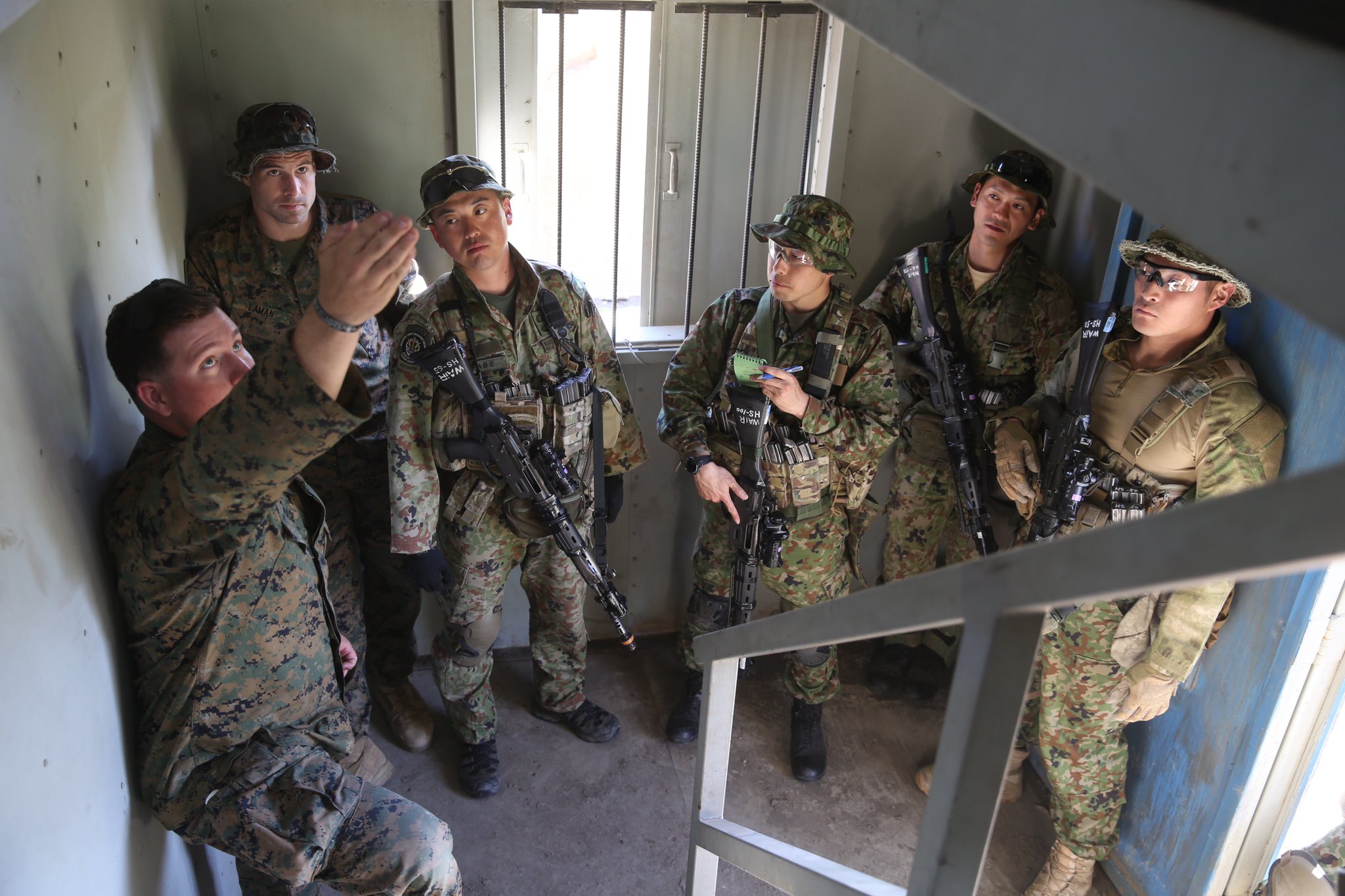 陸自私物装備フォトアーカイブ/奄美警備隊@ヘッダー on X: 