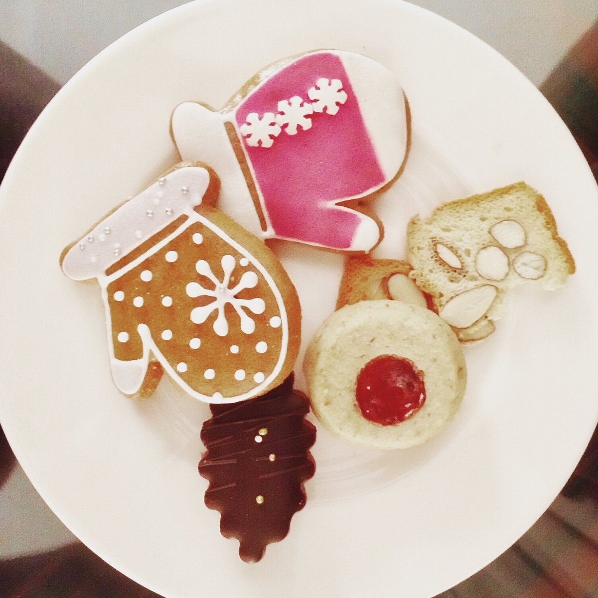 TweakYourSpace's tweet image. You're welcome Santa!