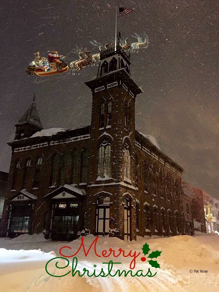 From our family to yours, Merry Christmas and Happy New Year. (Photo credit Pat Rose). #ChristmasEve