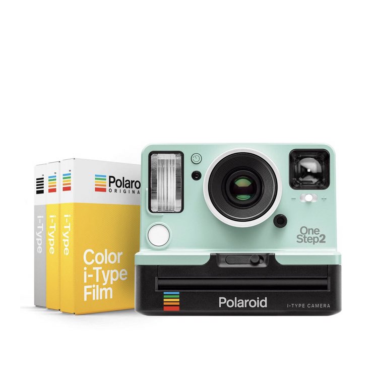 ALifeOnPaper's tweet image. To my darling @CanIDoItForMe, our first Christmas together, I love you so much my Queen, Merry Christmas Betty 💚💚