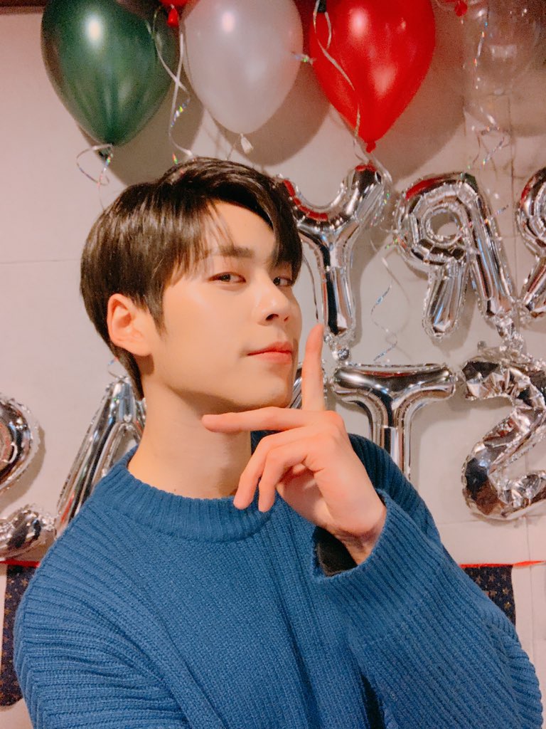 twitter knk new member lee dongwon 1st selca twitter knk new member lee dongwon 1st selca