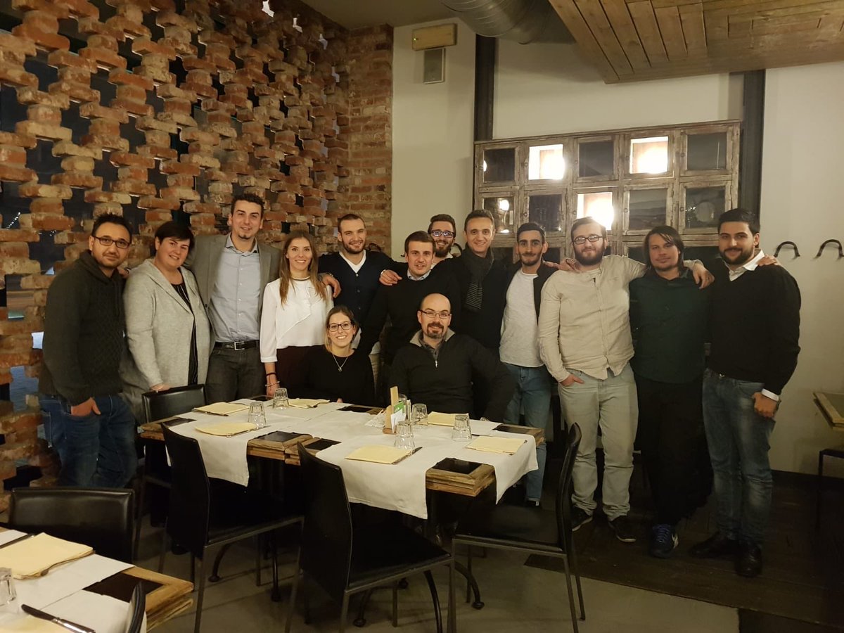 Buon natale e buone feste dal team #kbrand! https://t.co/NWUfJfhU7X