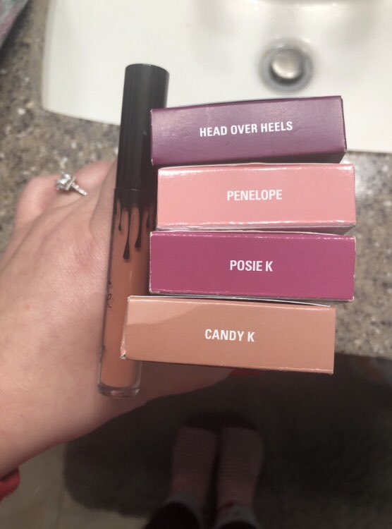 alyssaapgar's tweet photo. my collection is growing 😍 @KylieJenner @kyliecosmetics #MerryChristmasToMe #HeadOverHeels #Penelope #PosieK #CandyK #Command 🙌🏻🙌🏻🙌🏻 https://t.co/YZzUc2MwuY