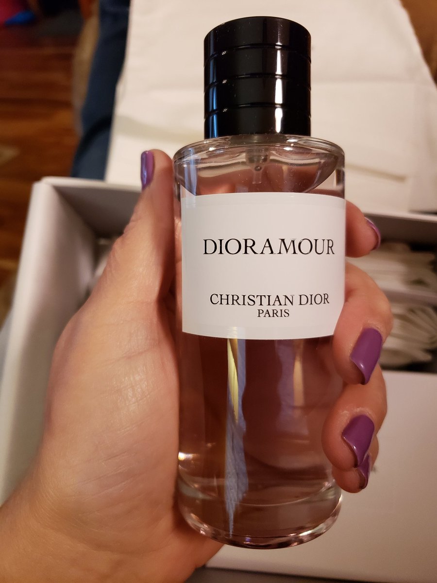 dioramour perfume