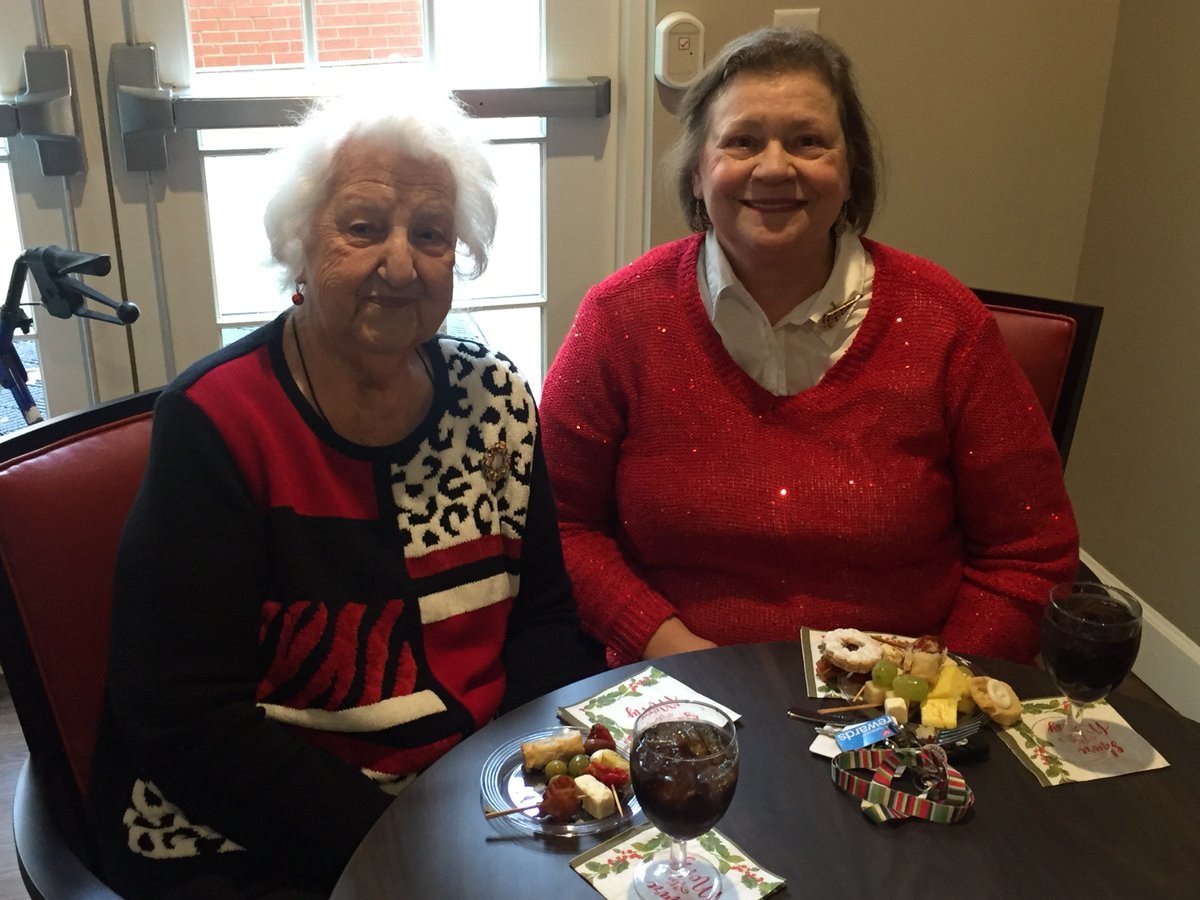 heartisfayette's tweet photo. It’s been a very Merry Christmas here at Heartis! We’ve welcomed visitors, young and old, to join in our festivities. From delicious food to the best of company, our hearts are full this holiday season. #merrychristmas #christmas2018 #frontierculture https://t.co/x7tx5zEt0X