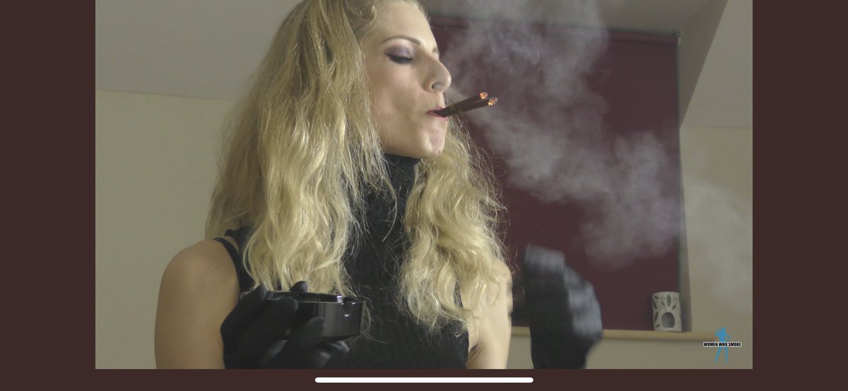 smokeynat's tweet photo. You won’t find a sexier heavier chain smoker than the beautiful @MissLeahuk stunning smoker #smokingfetish #heavysmoker #chainsmoker https://t.co/ogGxOWByvY