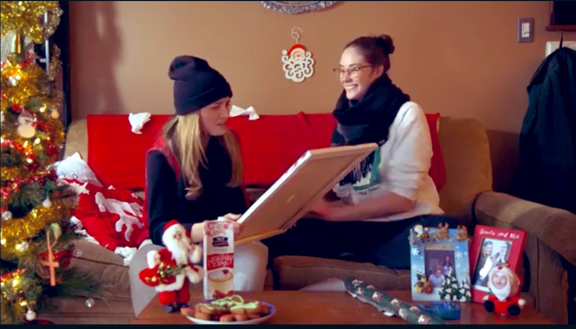 HOLIDAY SPESH 🚨: Happy holidaze y’all! Here’s a special episode for everyone to enjoy the holiday seez!!! ——> m.youtube.com/watch?v=x16Gr4… 

🎄😍🥛❄️ WE LOVE YOU - <a href="/sharongrumbelle/">sharon belle</a> @maddyfoleyfoley <a href="/100_tacos/">Pierce D</a>