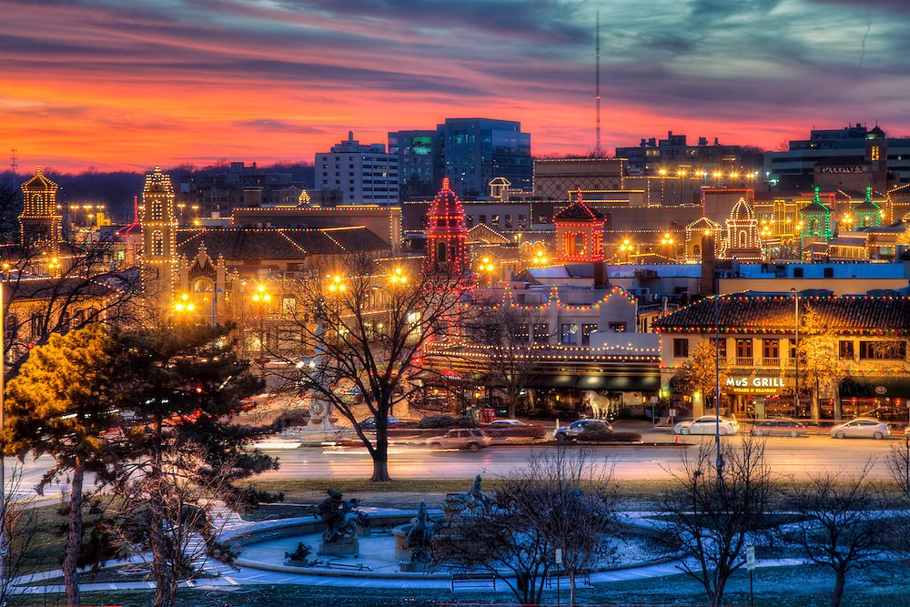 TTClosing's tweet image. Happy Holidays from your friends at Trusted Title &amp;amp; Closing!

#HappyHolidays #MerryChristmas #RealEstate #title #settlement #buyers #sellers #closings #kc #kansascity #kcchristmas #kcmo #realtor