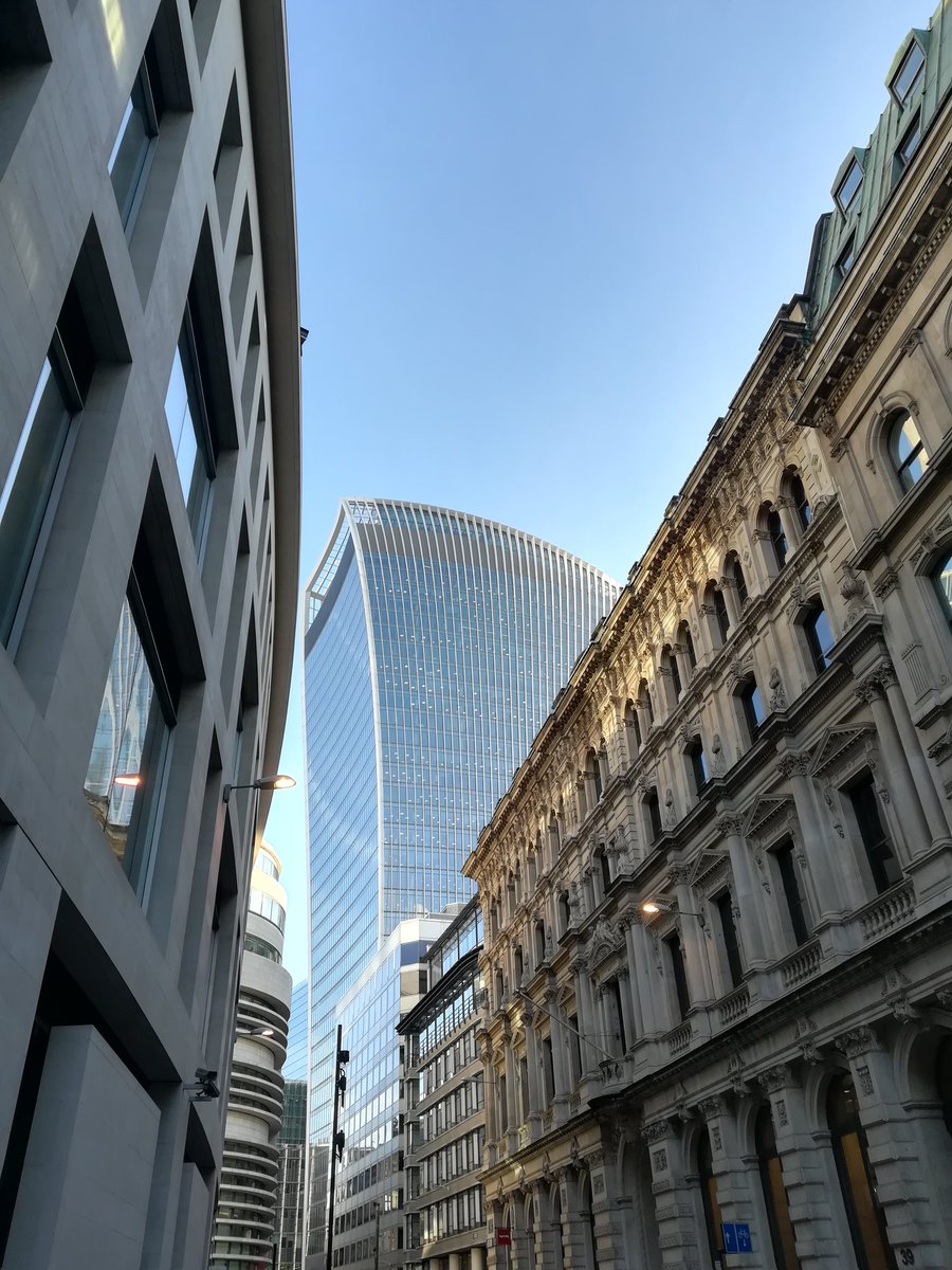 ispyprettyplcs's tweet image. A beautiful day to enjoy gorgeous city views for free! @SG_SkyGarden #London4free #ChristmasEve #Travel