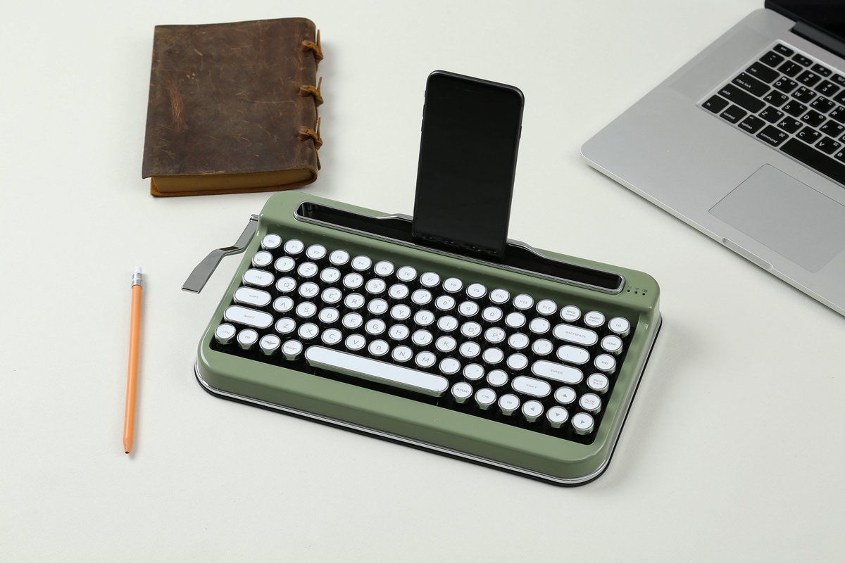 elretron's tweet photo. Penna Keyboard Olive Green

Typewriter Inspired Keyboard!

You can buy one via Amazon
https://t.co/p4hkGGFHY2

#pennakeyboard #vintage #retro #newtro #elretron #penna #amazon #interiordesign #interior #kickstarter #indiegogo #innovation #iphone8 #ipadpro #ipadmini #ipad #ipadpro https://t.co/xXBr1tE829