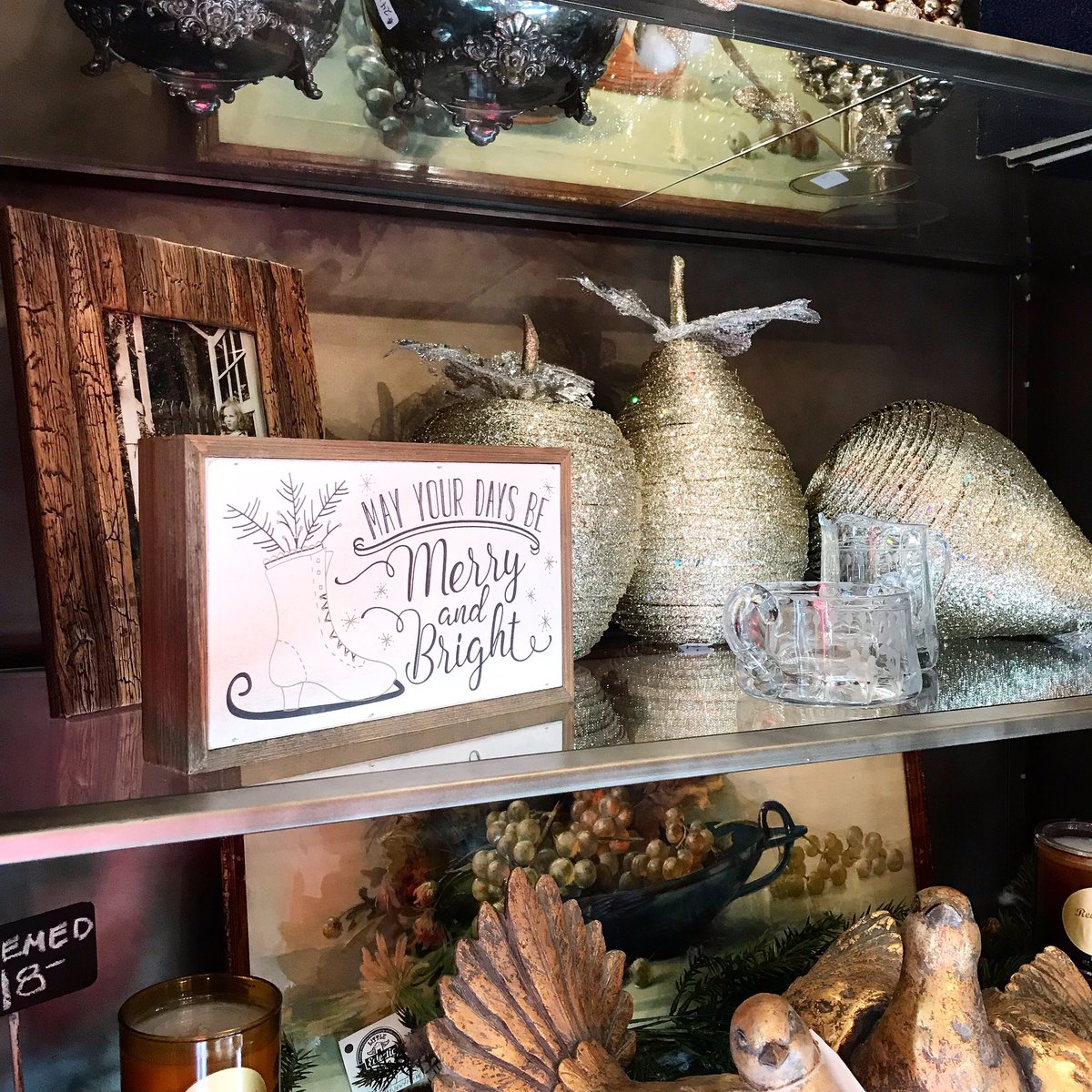 LittleEclectic's tweet photo. Merry Christmas Eve!!!  We have special extended hours today for anyone that needs to get some last minute things.

Store will be open today from 10-2pm🏡🎄🎁 https://t.co/VyXvpb7ayu
